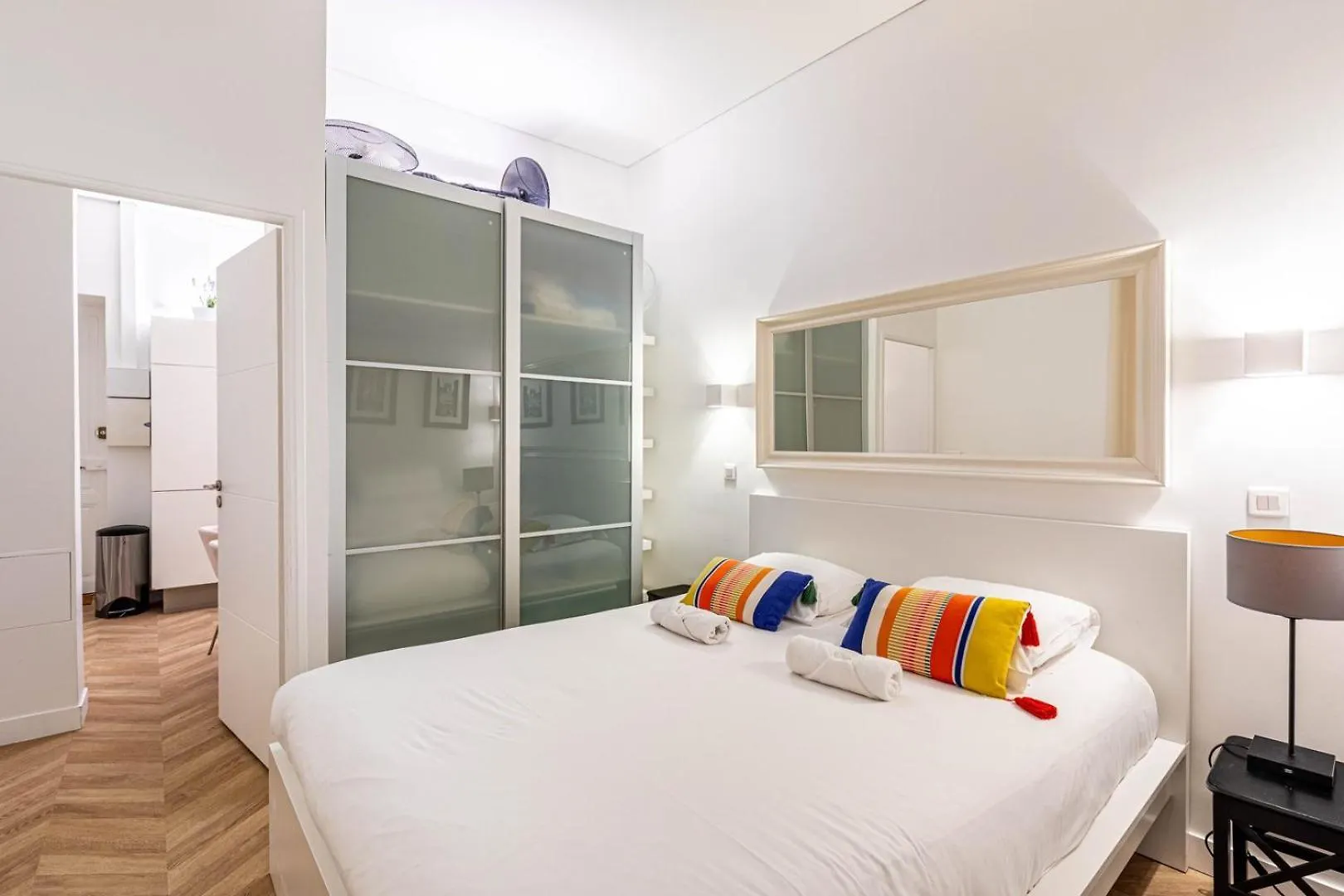 Apartment Guestready - Chic And Central Near Attractions Paris