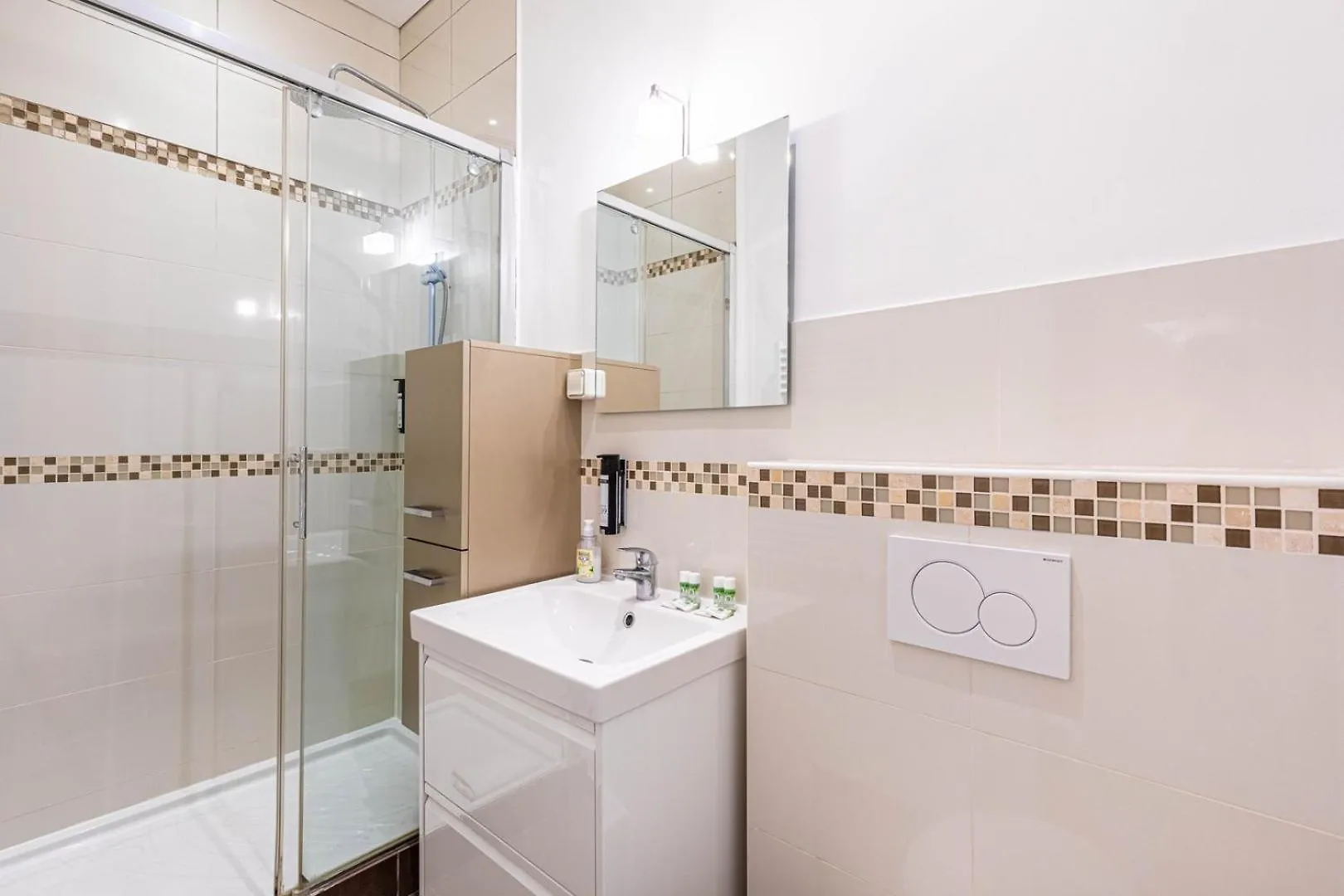 Apartment Guestready - Chic And Central Near Attractions Paris