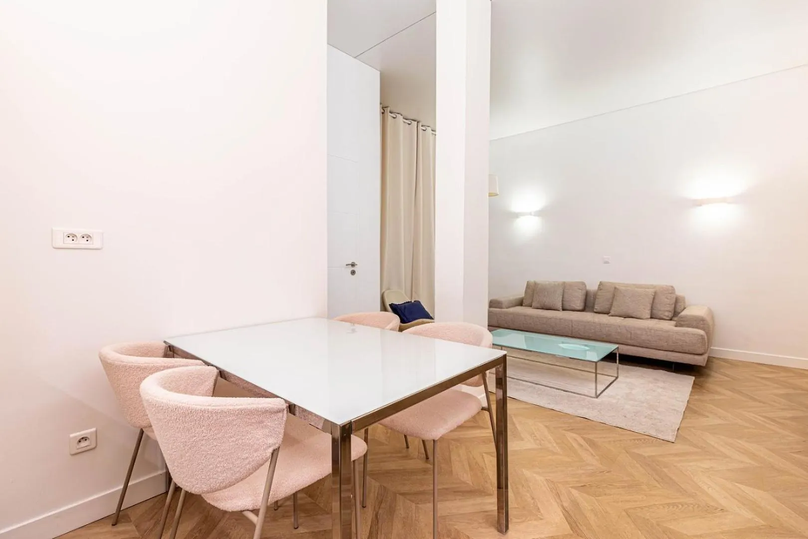 Guestready - Chic And Central Near Attractions Paris